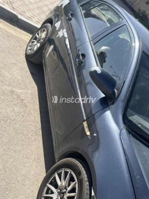 Hyundai Accent 2011 Dark Gray Manual Used for Sale in Cairo - 3