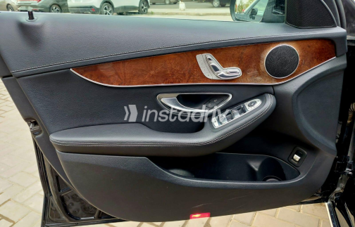 Mercedes C 180 2016 Black Automatic Used for Sale in Nasr city - 6