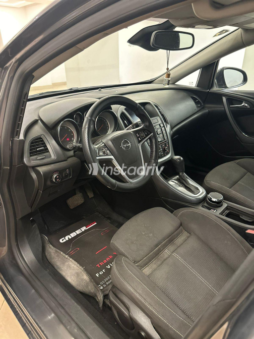 Opel Astra 2016 Dark Gray Automatic Used for Sale in Heliopolis - 5