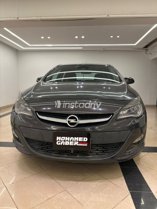Opel Astra 2016 Dark Gray Automatic Used for Sale in Heliopolis - 6