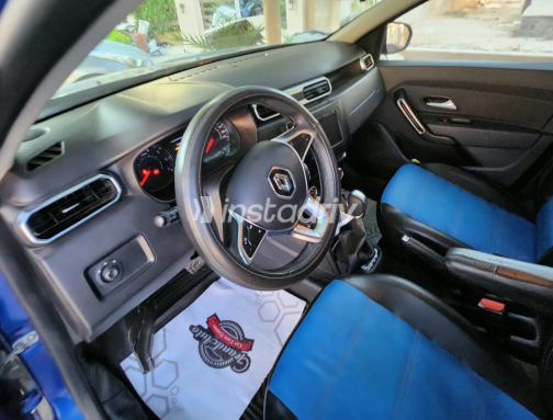 Renault Duster 2010 Blue Automatic Used for Sale in Giza - 1