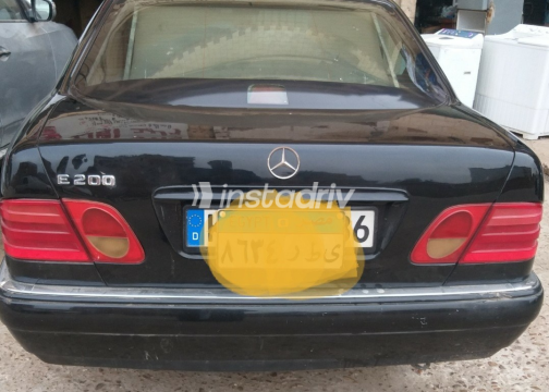 Mercedes A 200 1998 Black Automatic Used for Sale in Asyut - 4