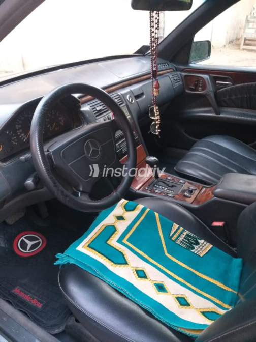 Mercedes A 200 1998 Black Automatic Used for Sale in Asyut - 5