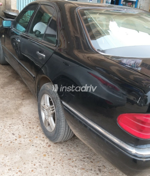 Mercedes A 200 1998 Black Automatic Used for Sale in Asyut - 9