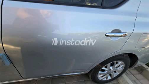 Nissan Sunny 2024 Silver Automatic Used for Sale in Cairo - 5