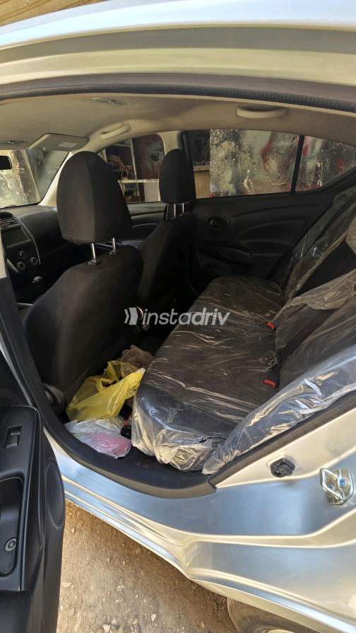 Nissan Sunny 2024 Silver Automatic Used for Sale in Cairo - 6