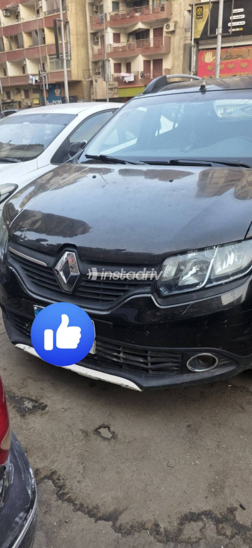 Renault Sandero Step Way 2015 Black Manual Used for Sale in Asyut - 8