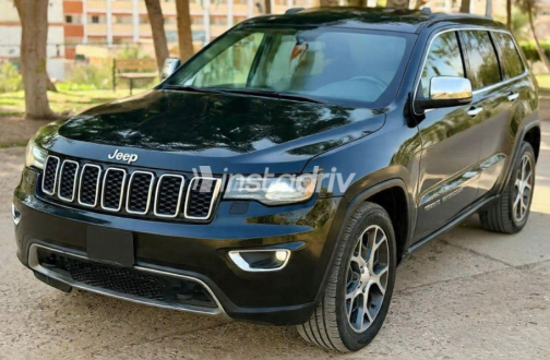 Jeep Cherokee 2019 Black Automatic Used for Sale in Cairo - 2