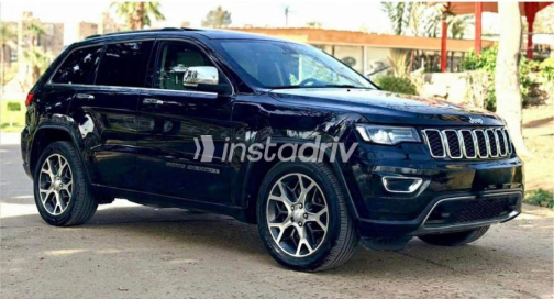 Jeep Cherokee 2019 Black Automatic Used for Sale in Cairo - 3