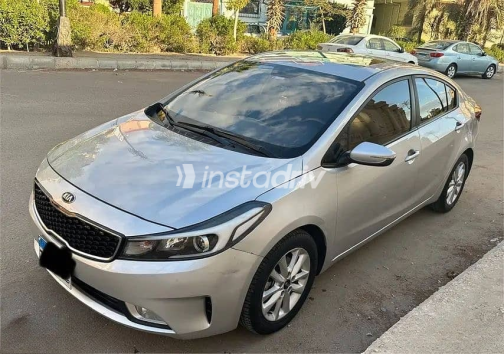 Kia Cerato 2018 Silver Automatic Used for Sale in Nasr city - 6
