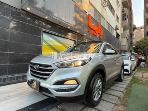 Hyundai Tucson 2017 Silver Automatic Used for Sale in Greater Cairo ( Cairo + Giza) - 1