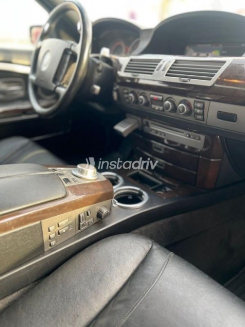 BMW 740 2008 Black Automatic Used for Sale in Nasr city - 5