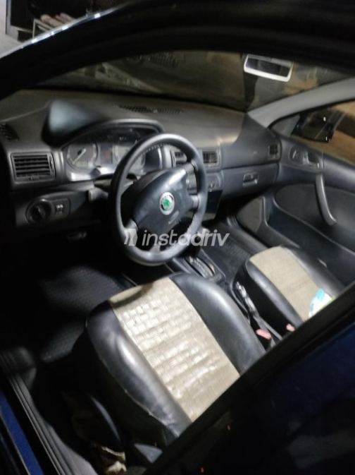 Skoda Octavia A4 2006 Dark Blue Automatic Used for Sale in Cairo - 8
