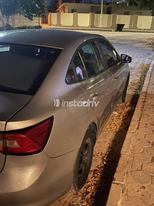 MG 5 2021 White Automatic Used for Sale in Greater Cairo ( Cairo + Giza) - 8