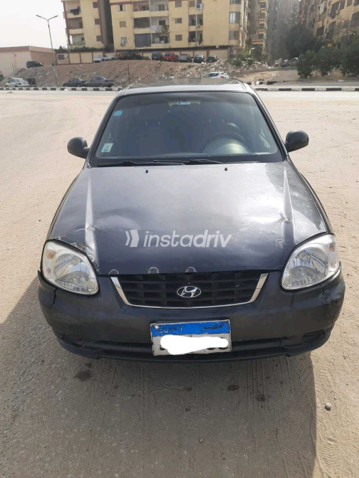 Hyundai Verna 2017 Gray Manual Used for Sale in Nasr city - 4