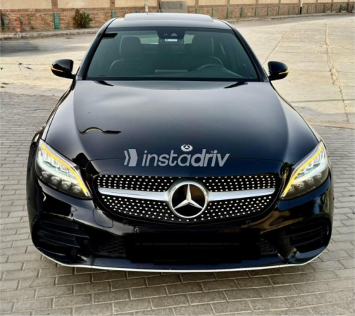 Mercedes C 200 AMG 2019 Black Automatic Used for Sale in Aswan - 3