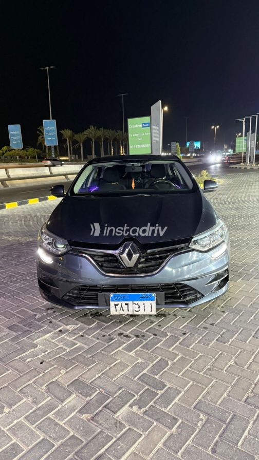 رينو ميجان 2022 رمادي CVT مستعملة للبيع في القاهرة الكبرى ( القاهرة - الجيزة) - 4