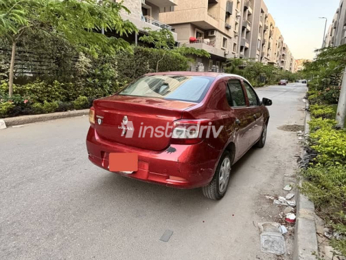 Renault Logan 2016 Red Automatic Used for Sale in Maadi - 2