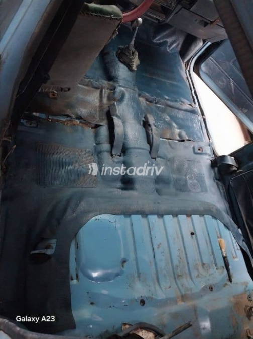 ميتسوبيشي L 200 1989 أزرق غامق يدوي مستعملة للبيع في الإسكندرية - 6