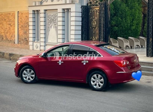 Chevrolet Cruze 2016 Burgundy Automatic Used for Sale in Downtown - 3