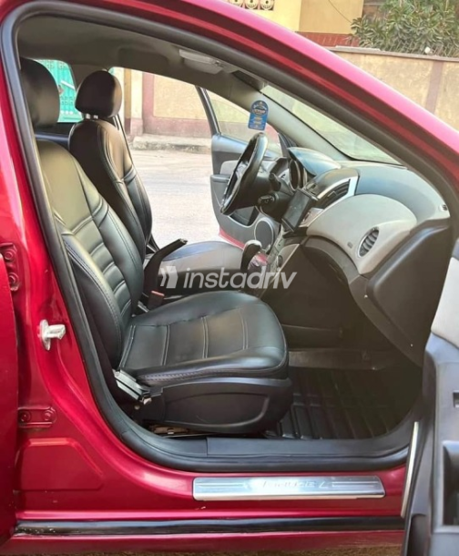 Chevrolet Cruze 2016 Burgundy Automatic Used for Sale in Downtown - 8