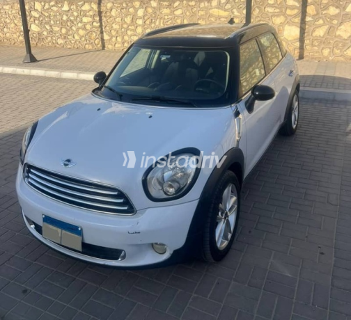 Mini Country man 2014 White Automatic Used for Sale in Heliopolis - 4