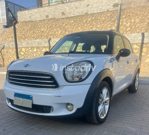 Mini Country man 2014 White Automatic Used for Sale in Heliopolis - 5