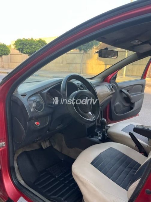 Renault Logan 2016 Burgundy Automatic Used for Sale in Downtown - 5