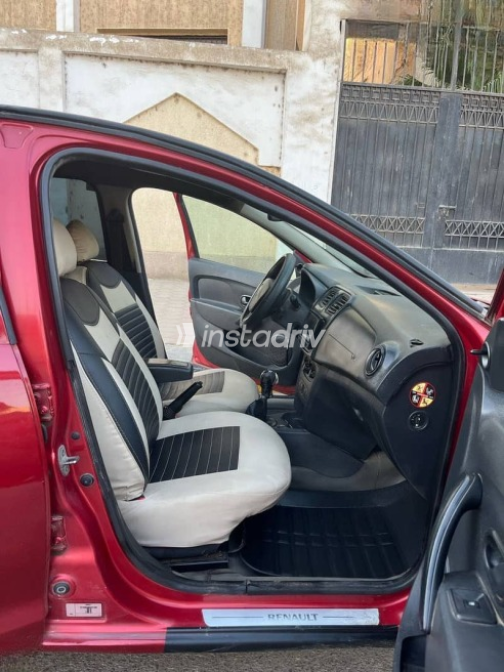 Renault Logan 2016 Burgundy Automatic Used for Sale in Downtown - 6