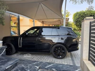 Land Rover Range Rover Vogue 2025 Black Automatic Used for Sale in Cairo