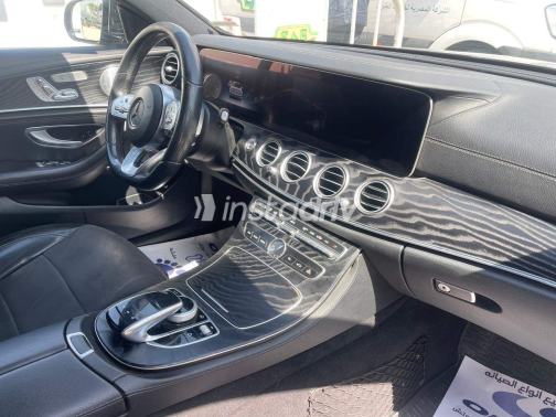 مرسيدس E 350 2020 أسود أوتوماتيك مستعملة للبيع في مصر الجديدة - 2