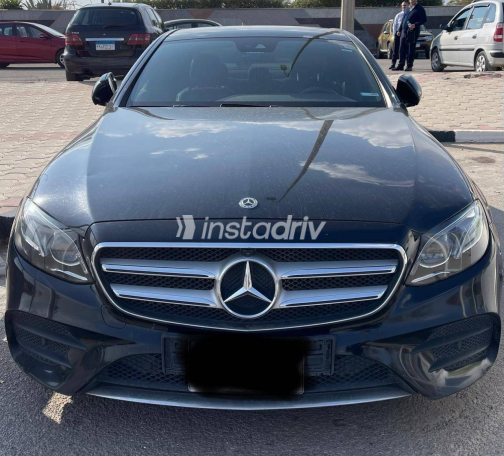 مرسيدس E 350 2020 أسود أوتوماتيك مستعملة للبيع في مصر الجديدة - 3