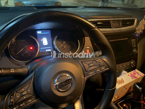 Nissan Qashqai 2021 Silver Automatic Used for Sale in Cairo - 3