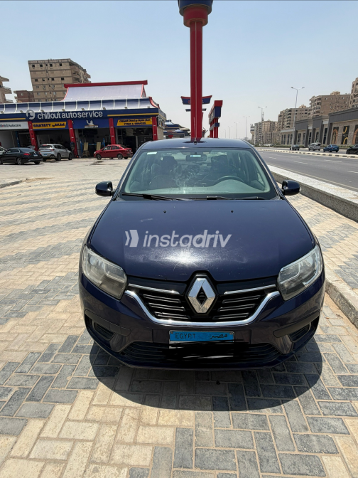 Renault Logan 2018 White Automatic Used for Sale in Nasr city - 2
