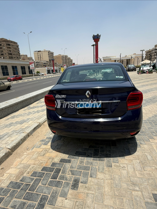 Renault Logan 2018 White Automatic Used for Sale in Nasr city - 4