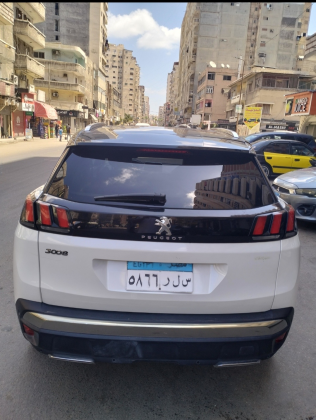 بيجو 3008 2020 أبيض أوتوماتيك مستعملة للبيع في الإسكندرية