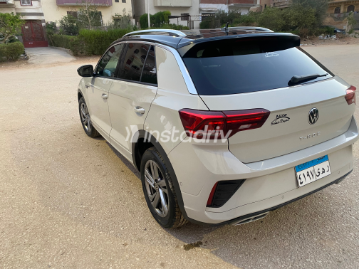 فولكس فاغن CC 2024 أبيض أوتوماتيك مستعملة للبيع في العاشر من رمضان - 4