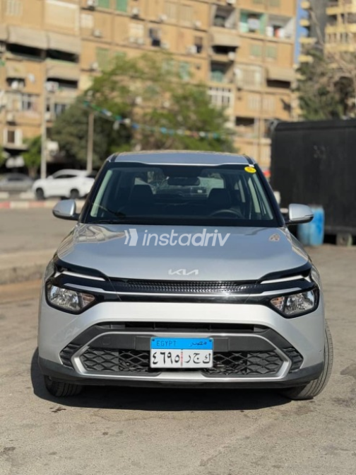 Kia Carens 2024 Silver Automatic Used for Sale in Cairo - 4