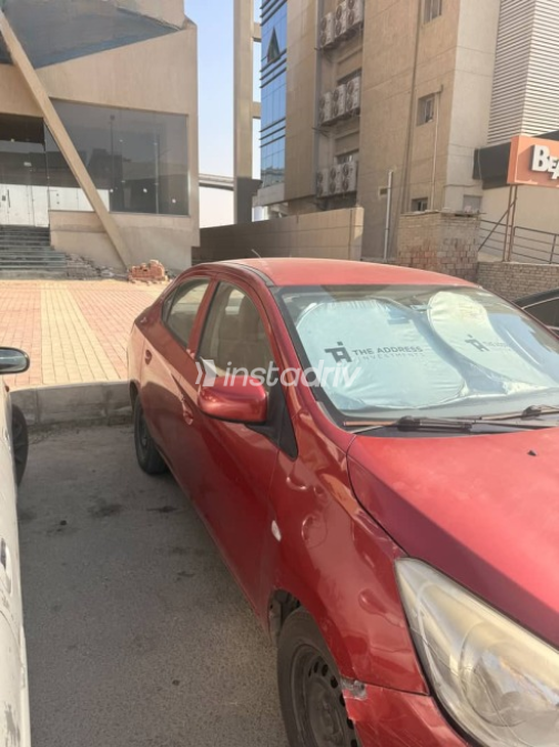 Mitsubishi Attrage 2015 Red Automatic Used for Sale in Cairo - 2