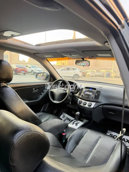Hyundai Elantra 2021 Black Automatic Used for Sale in Nasr city - 7