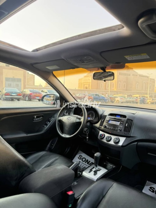 Hyundai Elantra 2021 Black Automatic Used for Sale in Nasr city - 8