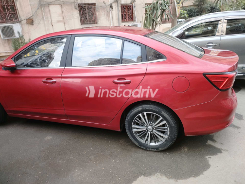 ام جى 5 2021 أحمر CVT مستعملة للبيع في المعادى - 1