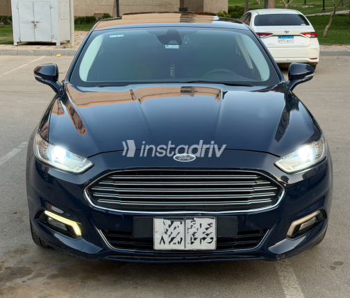 Ford Fusion 2017 Blue Automatic Used for Sale in Madinaty - 4