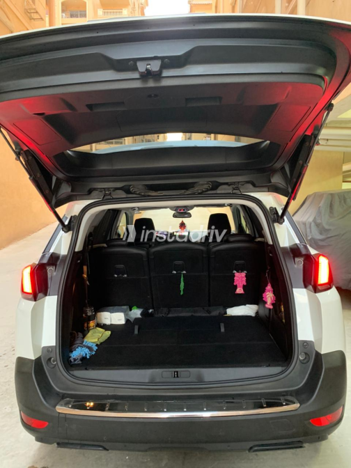 Peugeot 5008 2019 White Automatic Used for Sale in Qalyubia - 6