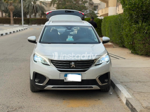 Peugeot 5008 2019 White Automatic Used for Sale in Qalyubia - 7