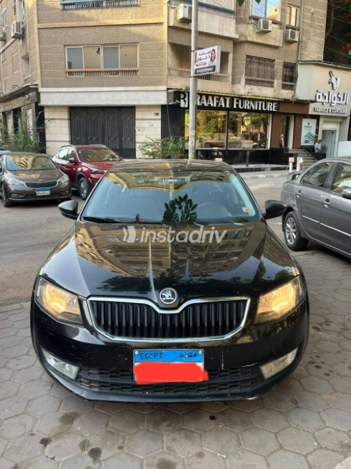 سكودا اوكتافيا 2015 أسود أوتوماتيك مستعملة للبيع في القاهرة الكبرى ( القاهرة - الجيزة) - 2