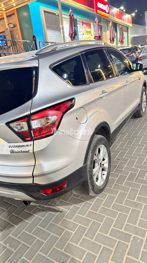 فورد كوجا 2019 فضي أوتوماتيك مستعملة للبيع في القاهرة - 6