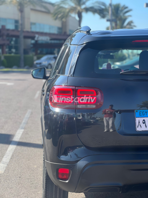 سيتروين C5 2022 أسود أوتوماتيك مستعملة للبيع في الإسكندرية - 6