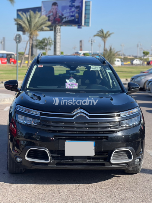 سيتروين C5 2022 أسود أوتوماتيك مستعملة للبيع في الإسكندرية - 8