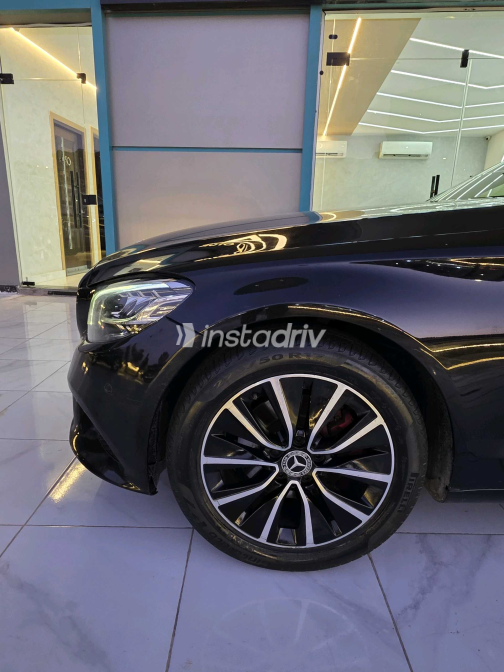 مرسيدس C 200 2019 أسود أوتوماتيك مستعملة للبيع في مدينة نصر - 4